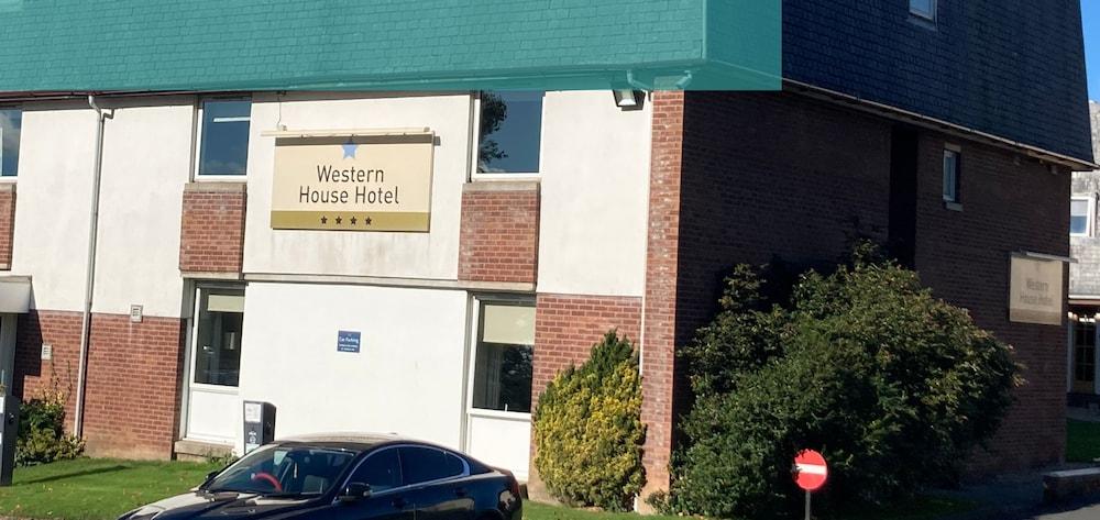 Western House Hotel At Ayr Racecourse 외부 사진