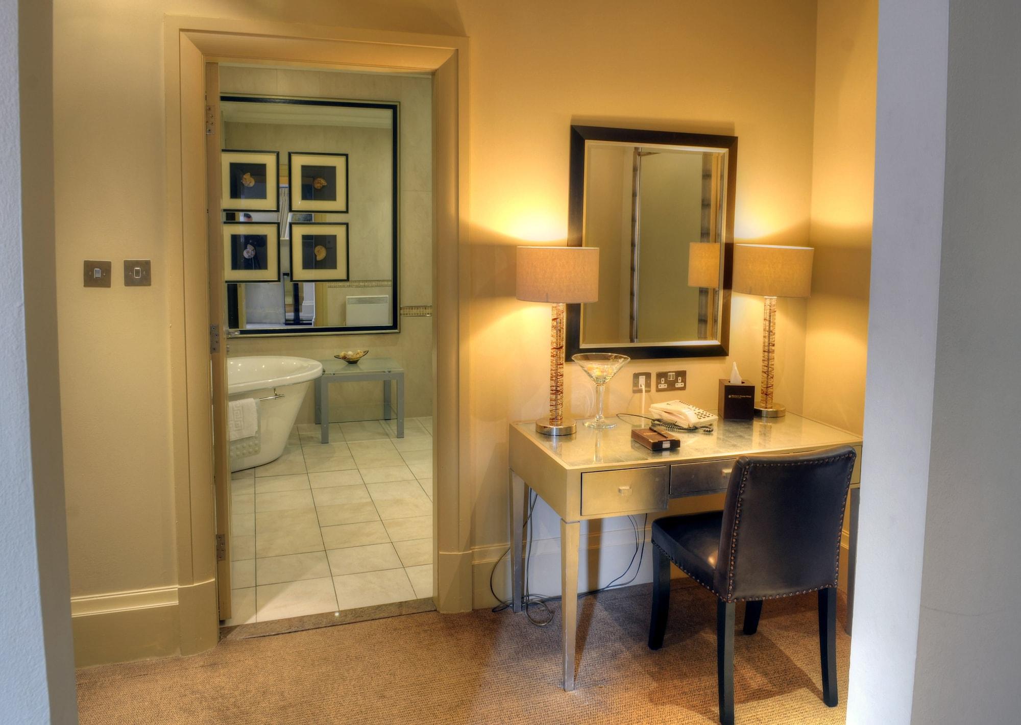 Western House Hotel At Ayr Racecourse 외부 사진