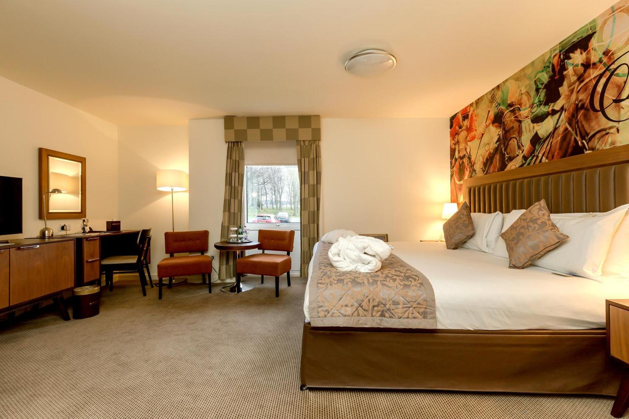 Western House Hotel At Ayr Racecourse 외부 사진