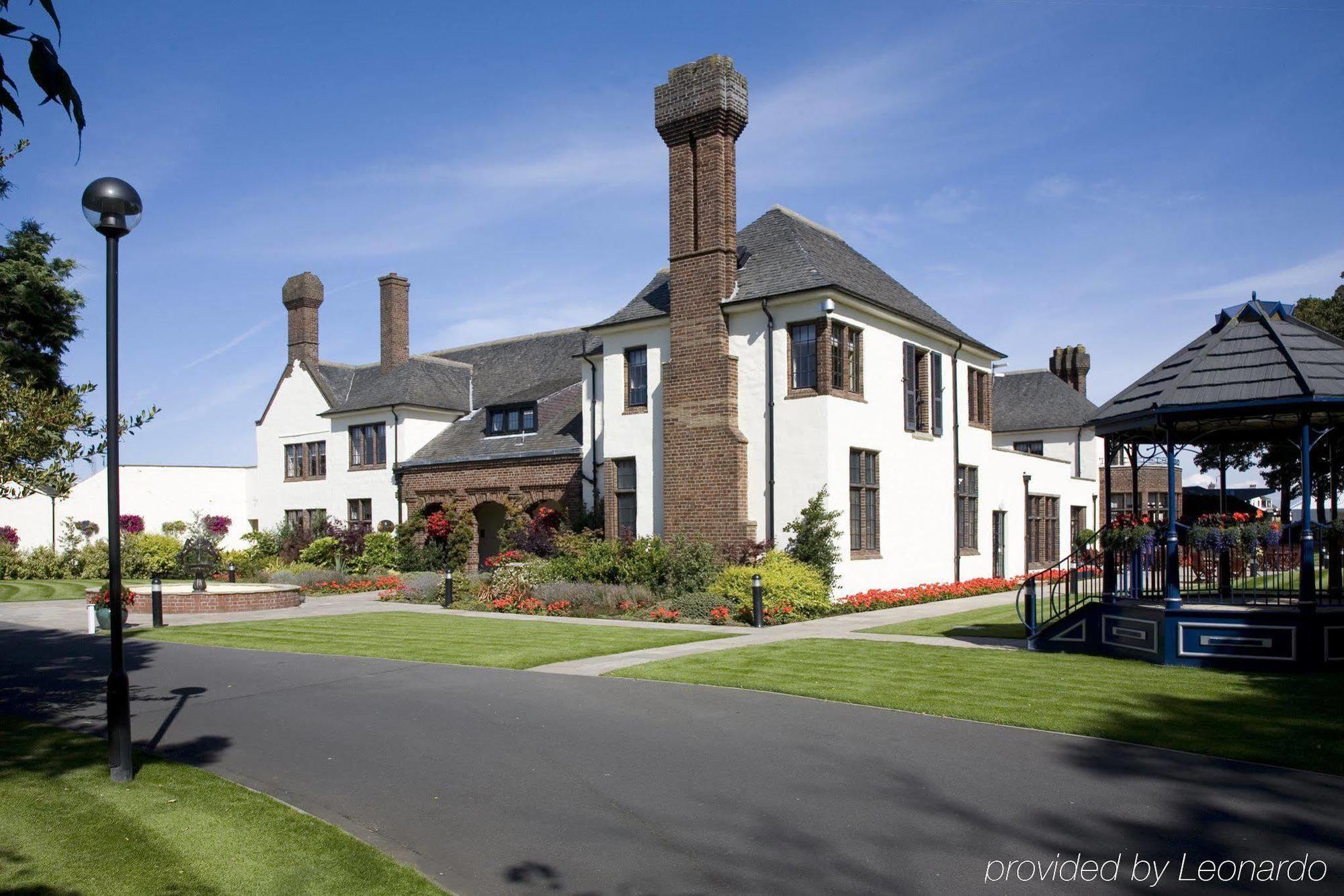 Western House Hotel At Ayr Racecourse 외부 사진