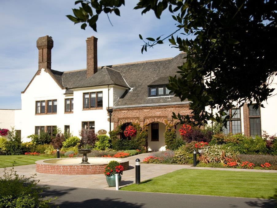 Western House Hotel At Ayr Racecourse 외부 사진